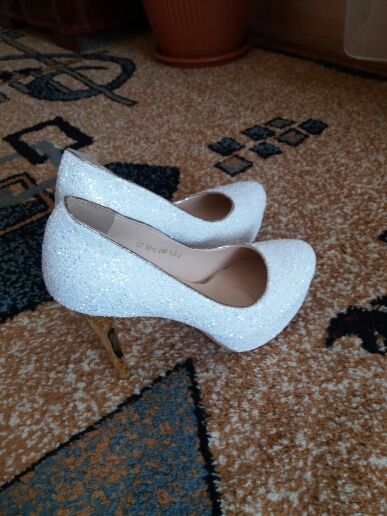 2015 Glittering Fashion sexy party high heel summer women Pumps Wedding shoes lady Pump spool heels black white gold plus size