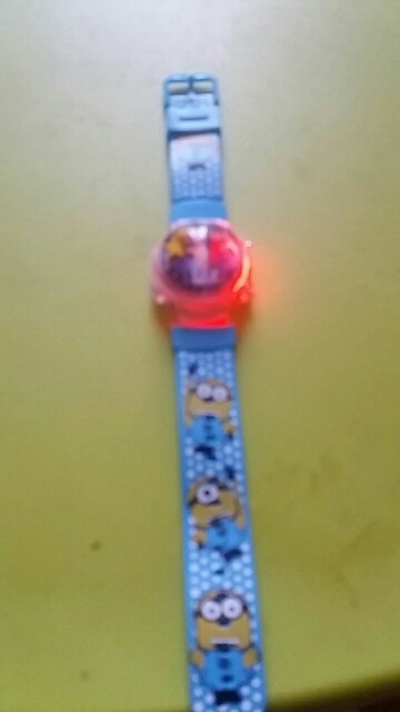 Hot Kids Cute Clock 2016 Despicable Me Minions style cartoon digital watch for children Christmas present silicone strap watches