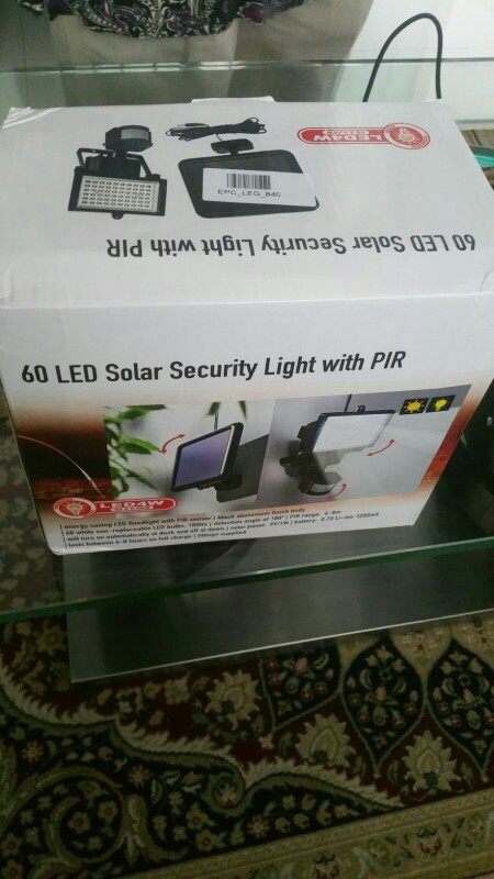 Hot Sale Solar Panel LED Flood Security Solar Garden Light PIR Motion Sensor 60 LEDs Path Wall Lamps Outdoor Emergency Lamp