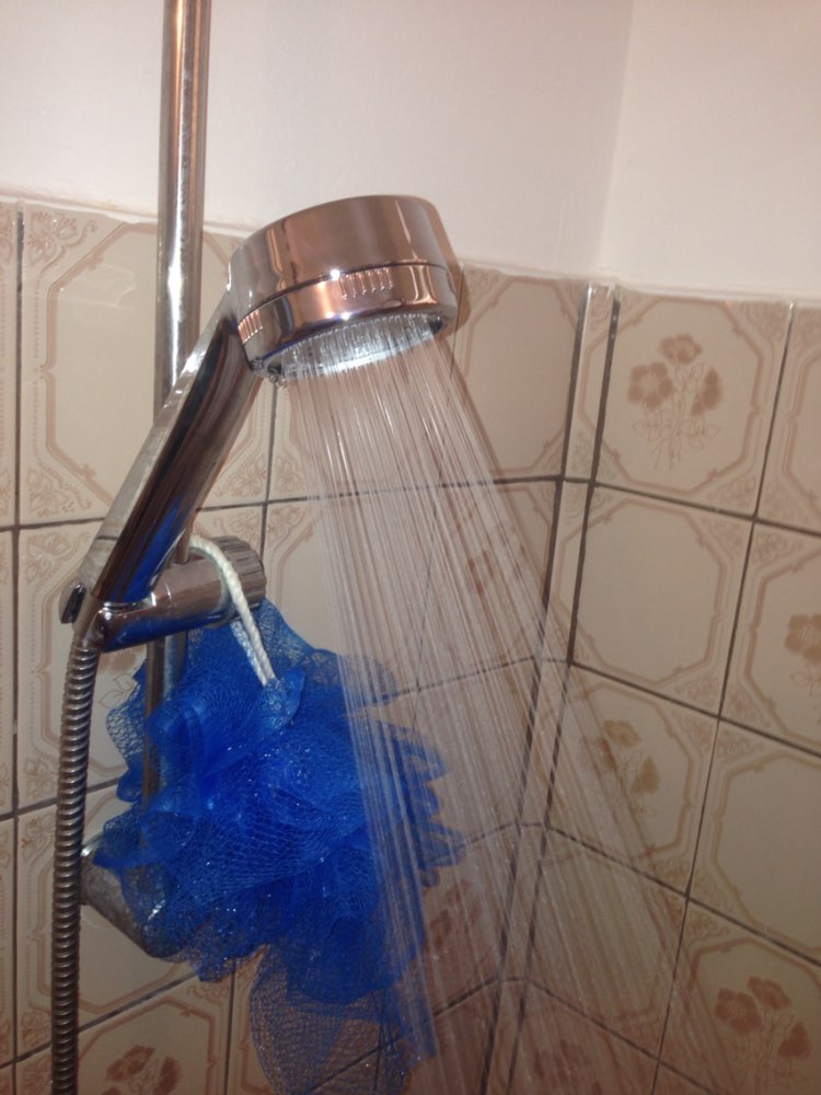 2015 new Round water saving high pressure chrome plating ABS bath shower head chuveiro hand showers ducha bathroom accessories