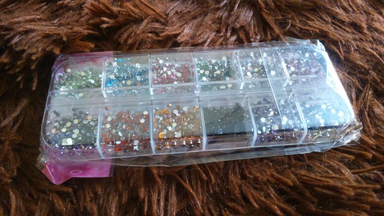 New Mix 12 Color 2mm Circle Beads Nail Art Tips Rhinestones Glitters Acrylic UV Gel Gems Decoration with Hard Case