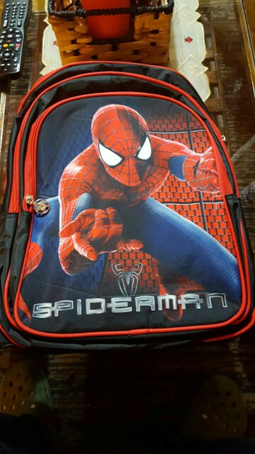 Spiderman cartoon bags of pupils grades 1-6 shoulders the burden of the children kids school boys girls toddler backpack satchel