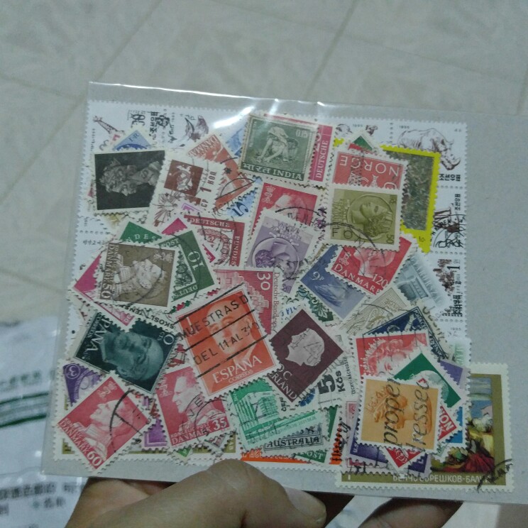 100 PCS/LOT All Different  Old / Vintage  Postage  Stamps Brand With Post  Mark , No repetition timbres stamps