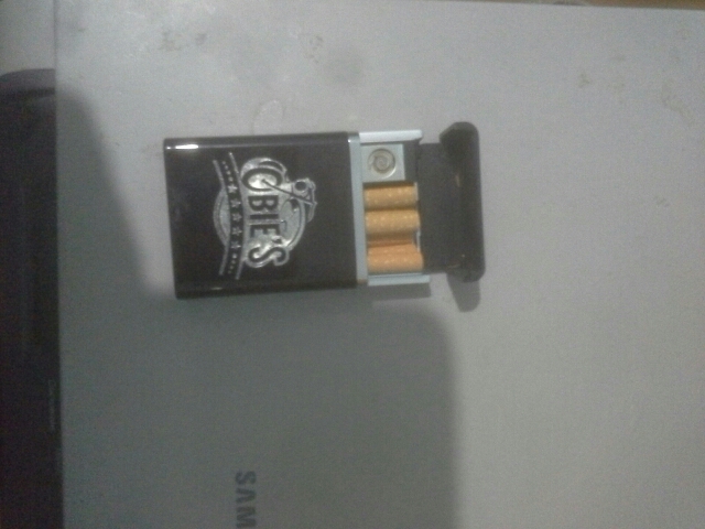 Design cigarette box with lighter smoking 8pcs cigarette case Creative USB Charging Cigarette Lighter