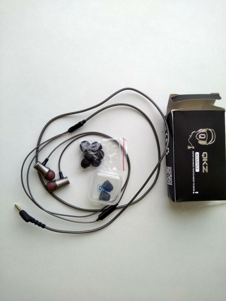 QKZ X9 Earphone Super Bass Go Pro Clear Voice Metal-Ear Earphones Mobile Computer MP3 Universal 3.5MM Headset fone de ouvido