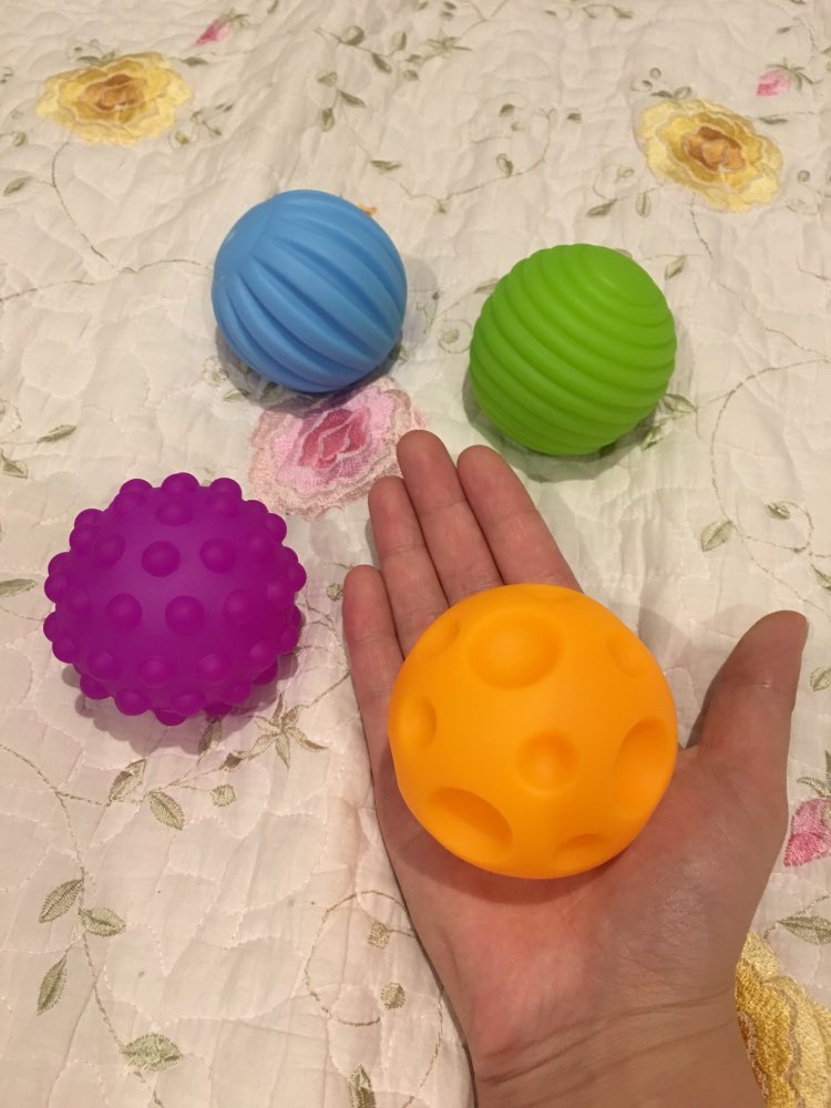 Baby touch hand ball toys baby training ball Massage soft ball for baby soft balls with Color box (WJ250)