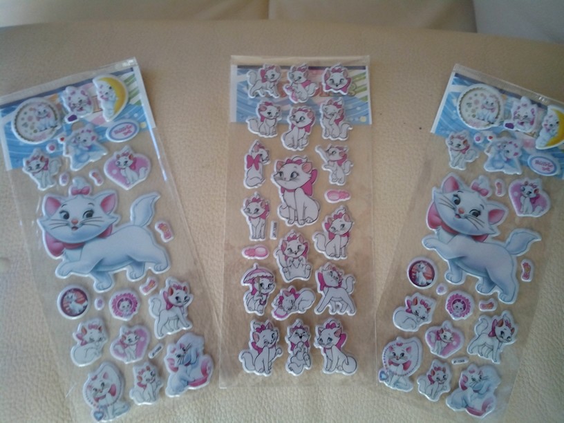 10Pcs / Lot Cartoon Marie Cat Pattern Bubble Stickers Classic Toys 3D Scrapbook Sticker Kids School Reward Christmas Gift