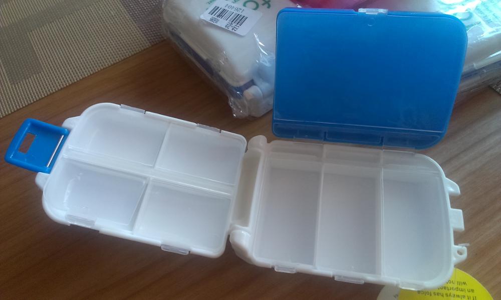 Weekly Sort Folding Vitamin Medicine Tablet Drug Pill Box Case Portable Container Organizer