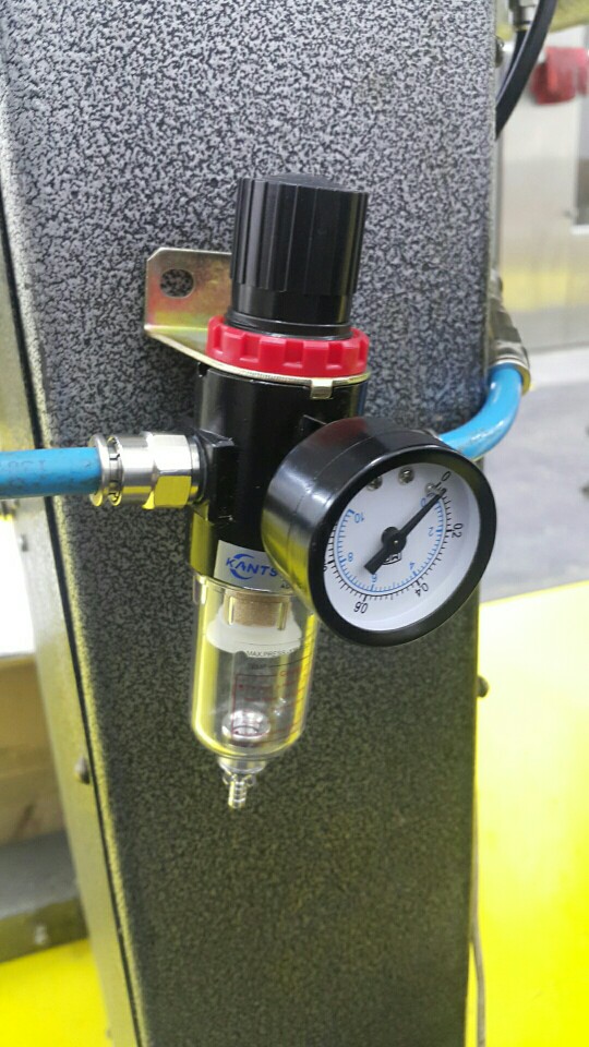 AFR-2000 Pneumatic Filter Regulator Air Treatment Unit Pressure Gauge AFR2000 Pressure Switches