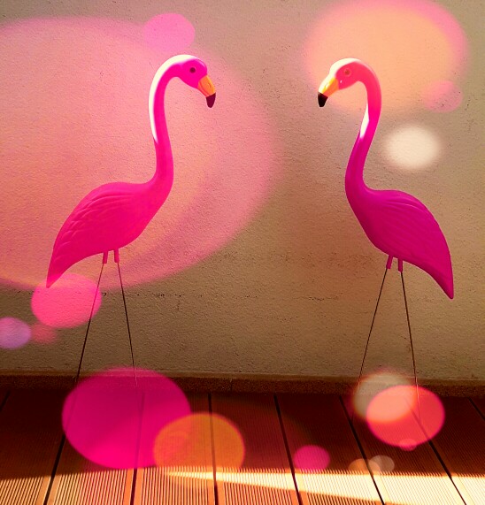1 pair new  plastic bright  flamingo garden decoration garden fountain yard and lawn art ornament wedding ceremony  4 color