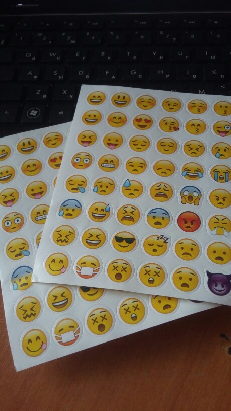 4 pieces!!Cute Lovely 48 Die Cut Emoji Smile Sticker For Notebook Message High Vinyl Stickers