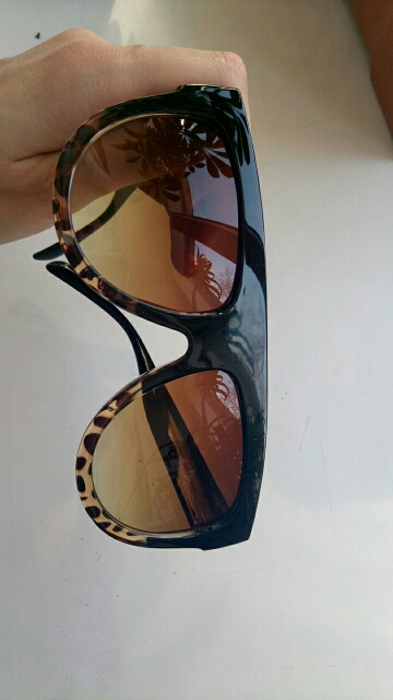 Flat Top Mirror Sun Glasses Cat Eye Sunglasses Women French brand Design oculos De Sol Vintage Sun glasses Female Rivet Shades