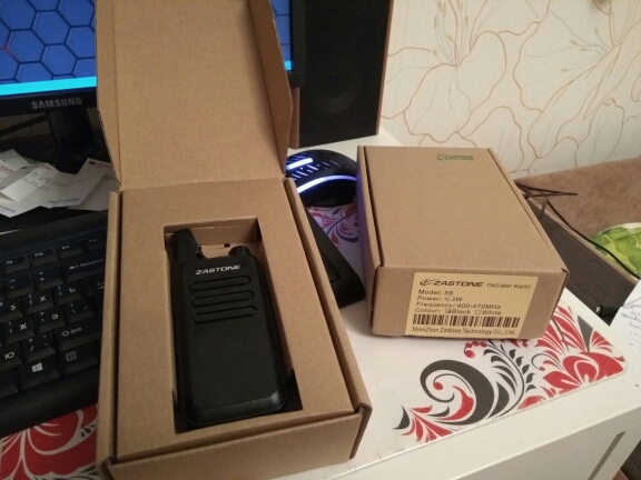 Zastone ZT-X6 Mini Walkie Talkie with Headset 400-470Mhz Frequency UHF Handheld Radios Comunicador Two Way Radio Christmas Gift