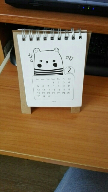 2017 Year Kawaii Cartoon Bear Calendar 12.5*9.5cm Creative Desk Standing Paper Calendars Organizer Schedule Planner Book New 
