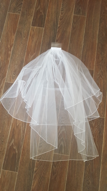 Wedding Veil With Comb Short Ivory White Bridal Veils Cheap Veu De Noiva Curto High Quality Wedding Accessories For Bride 2017