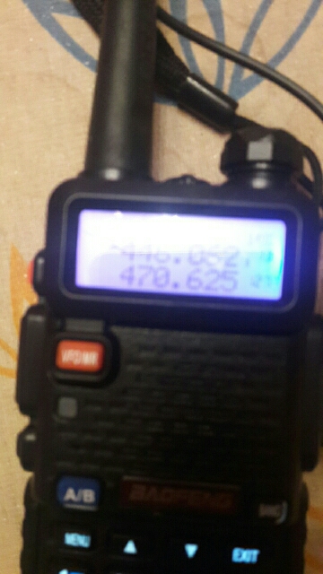 2 piece baofeng dualband UV-5R walkie talkie radio dual display 136-174/400-520mHZ two way radio with free earpiece BF-UV5R