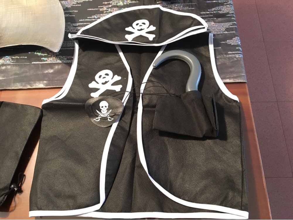 Children Kids Classic Pirate Costume Halloween cosplay costumes Skull Eye Vest Hat Blinder Hook Boys Girl Adult costume