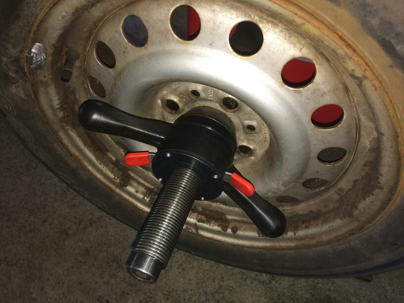 Quick nut for wheel balancer, wing nut, 36mm shaft diameter and 3mm pitch