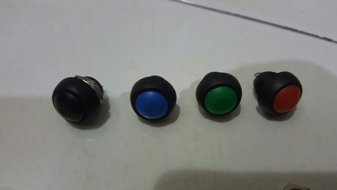 A13 5PCS/LOT  Black/Red/Green/Yellow/Blue 12mm Waterproof Momentary Push button Switch VE059 P