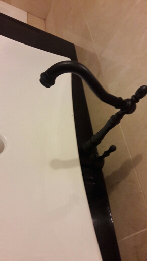 Euro Retro Oil Rubbed Black Bronze Swivel Singe Handle Bathroom Basin Kitchen Deck Mounted Sink Mixer Tap Faucet 0146R