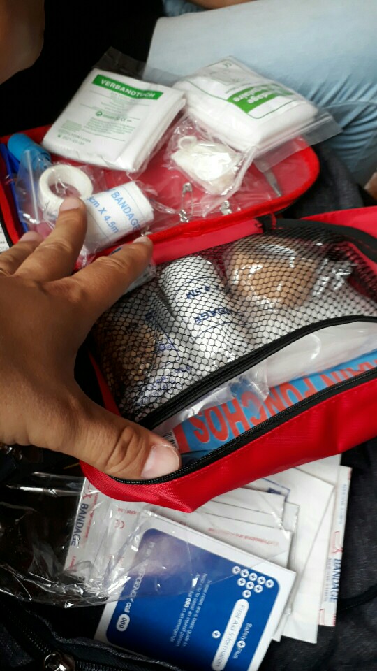 87pcs/bag Safe Bag Emergency First Aid Kit Medical Outdoor Camping Survival Kits Professional Medical Urgent Package FAK-A08
