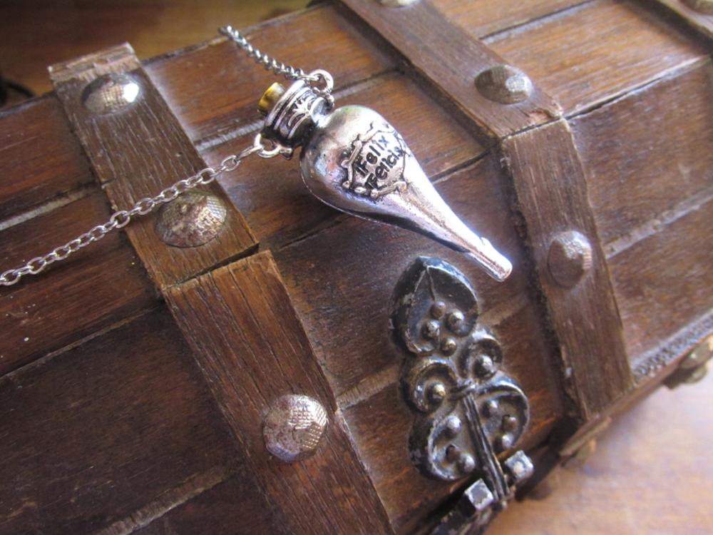 Movie jewelry Felix Felicis Potion bottle necklace for men and women fashion gift wholesale and retail drop shipping