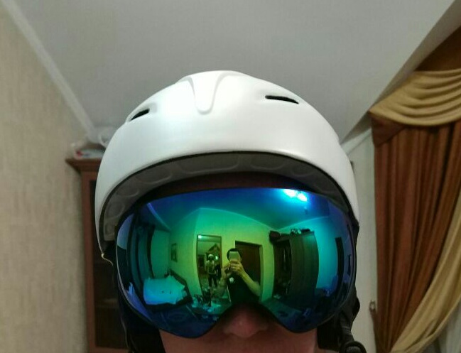 LANOVA  Ski helmet Ultralight and Integrally-molded professional Snowboard helmet men Skating/Skateboard helmet Multi Color
