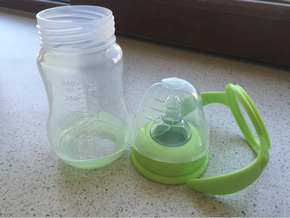 Baby Feeding Bottle Big Mouth 240ml Wide Neck High Temperature Resistance Food Grade PP With Dust Cover NP-PP05