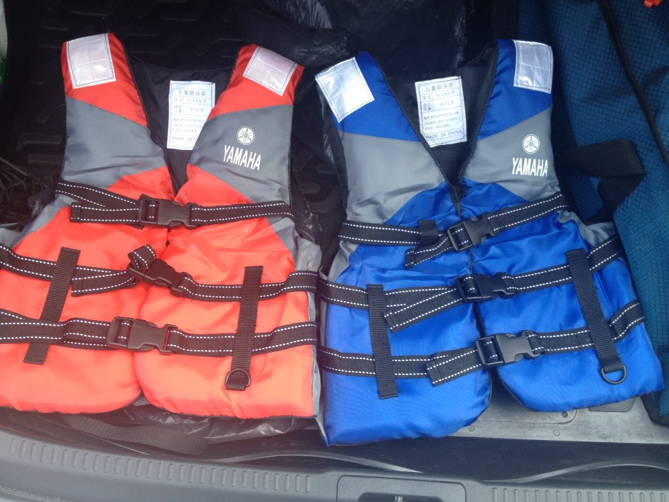 Hot sell  life vest  Outdoor Professional life jacket Swimwear Swimming jackets Water Sport Survival Dedicated  child adult