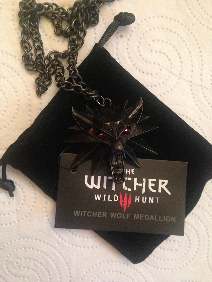The Witcher 3 Wild Hunt Medallion Pendant and Chain Necklace 1 Bag and 1 Card Wholesale Cheap Price