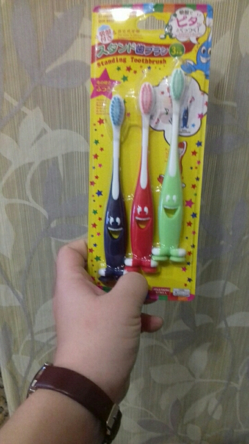 3 only Children's cartoon expression soft  baby toothbrush