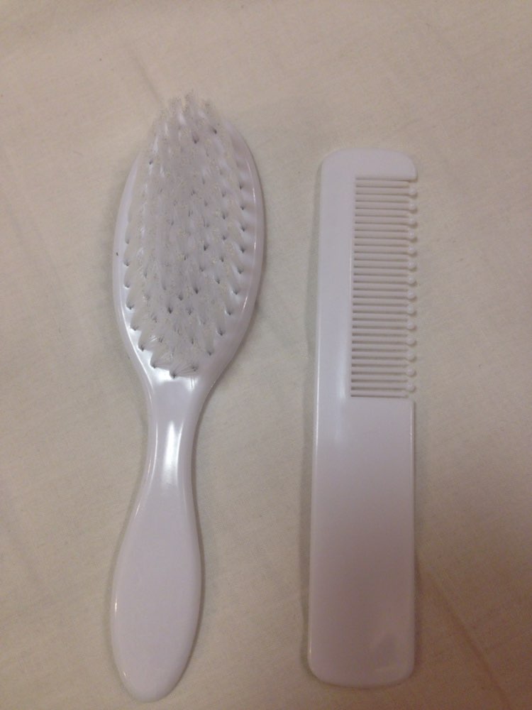 2Pcs Safety Soft NewBorn Baby Hair Brush Set Infant Comb Grooming Shower Design