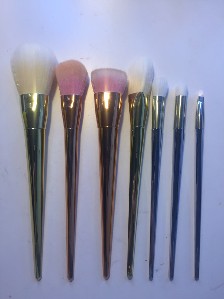 New 7pcs Makeup Cosmetic Brushes Set Powder Foundation Eyeshadow Lip Brush Tool