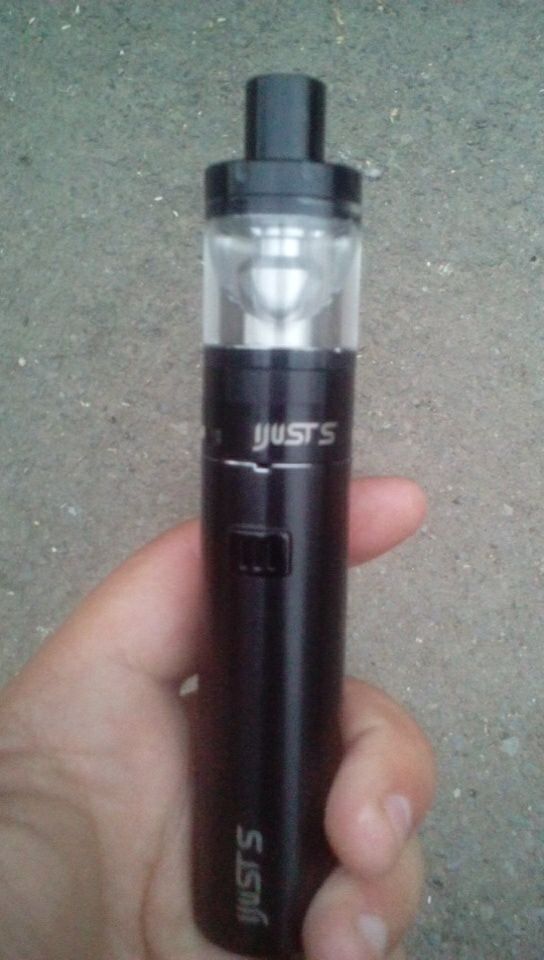 100% Original Eleaf iJust S Kit 3000mah iJust S Battery with 4ml iJust S Atomizer ECL 0.18ohm Head iJust Kit