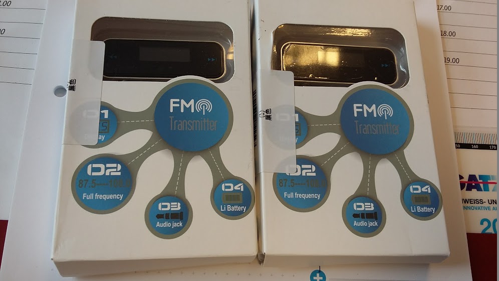 Newest Mini WirelessTransmitter 3.5mm In-car Music Audio FM Transmitter Modulator Electronic Car MP3 Player Car Display