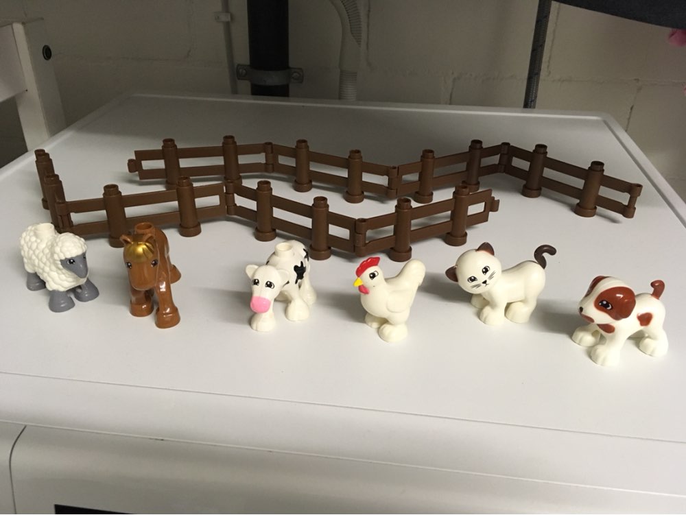 Animal Lepin Building Blocks- Farm Animals Sheep Rabbit Dog Horse Pig Cat Cock Cow Compatible with Duploe Baby Educational Toys