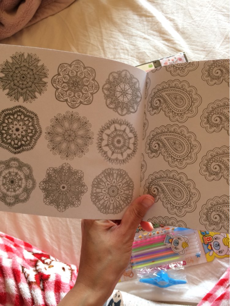 24 Pages New Mandala Flower Black and White DIY Coloring Book Painting Graffiti Book Relieve Stress Leisure Art Book